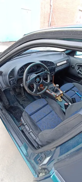 BMW e36 318is con barras  y suspensión todo homolo