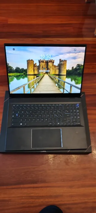 MSI Summit E16 Flip A12UCT Portátil