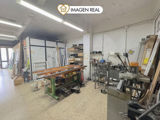 Local comercial en venta en El Castell-Poble Vell en Castelldefels