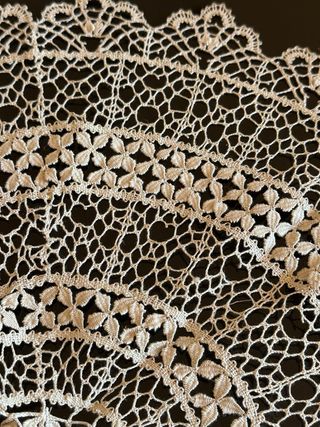 Centrotavola antico al tombolo