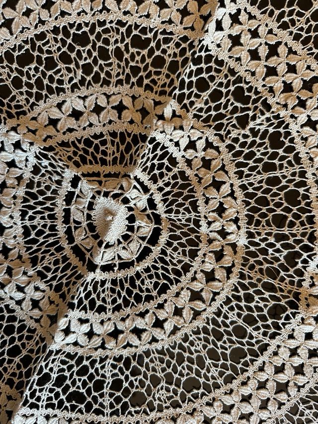 Centrotavola antico al tombolo