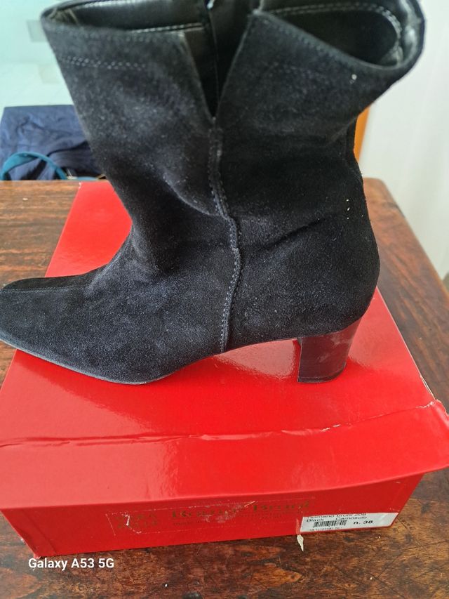 Stivaletto donna nero camoscio tg. 38