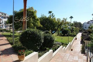Piso en alquiler en Nueva Andalucía centro en Marbella