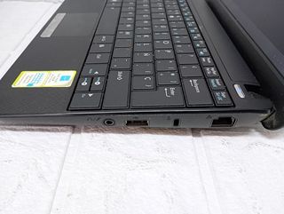 Portatil ASUS EEEPC R101  (1775)