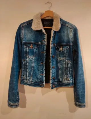 Chaqueta vaquera Zara con borreguito
