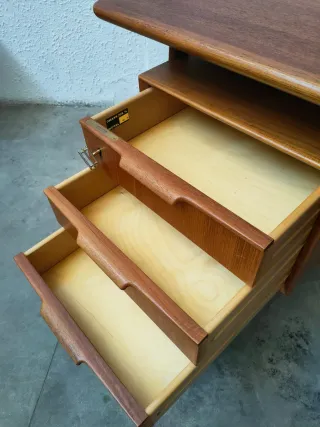 Escritorio Teca Omán Jun Mid Century