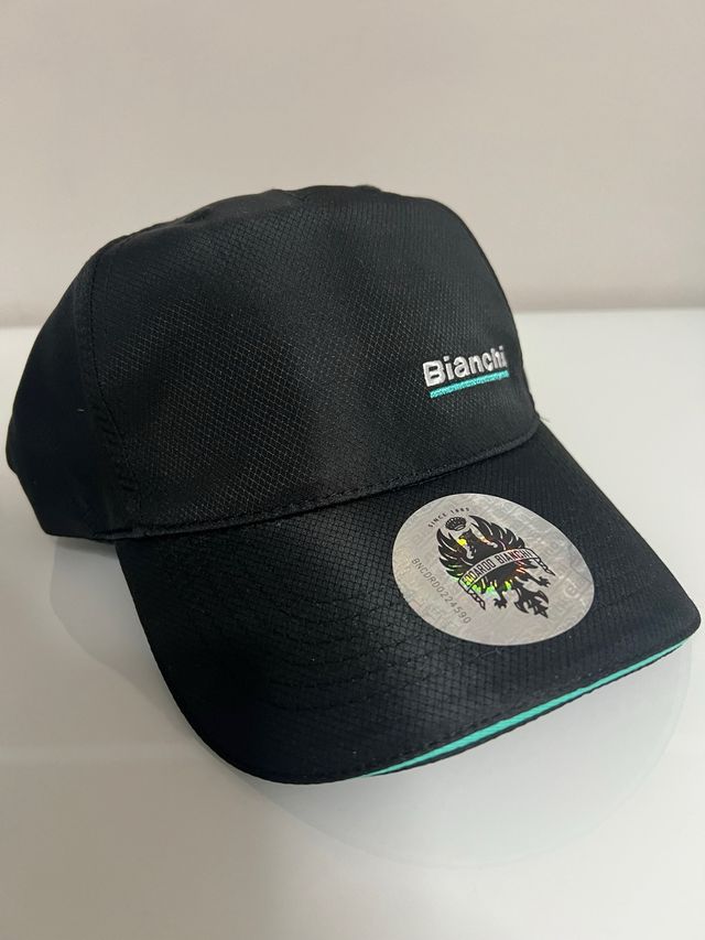 Cappellino Bianchi nero e verde acqua