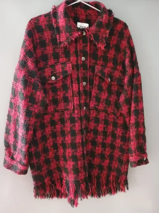 Chaqueta Zara cuadros rojo y negro Talla M