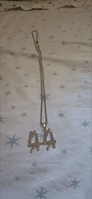 Collar 44 Label