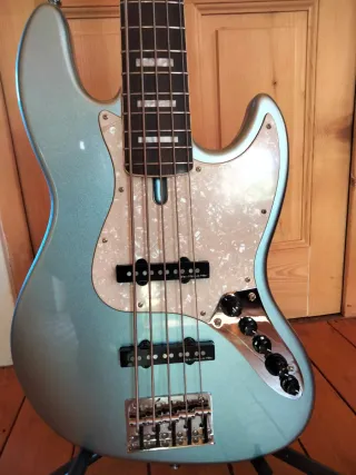 Bajo Marcus Miller V7 2ª Gen