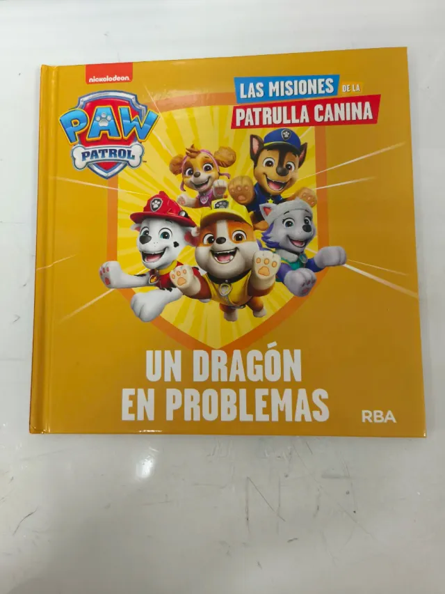 Libro Patrulla Canina "Un dragón en problemas"