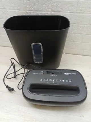 Trituradora Amazon Basics 8 hojas