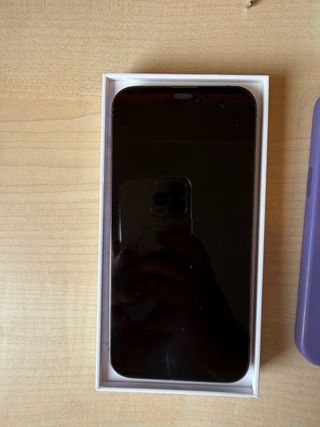 iPhone 14 Pro Max Morado