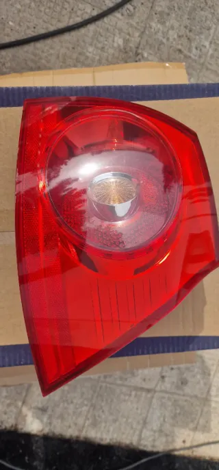 Piloto Trasero Derecho Golf V 1K6945096Q