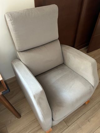 Butaca mecedora gris
