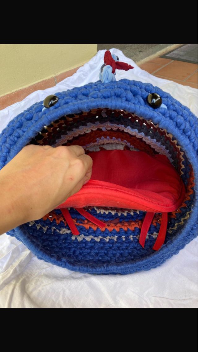 Cuccia uncinetto per gatti