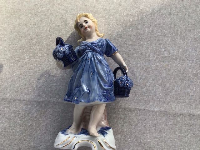 Pareja figuras porcelana niños azul y blanco