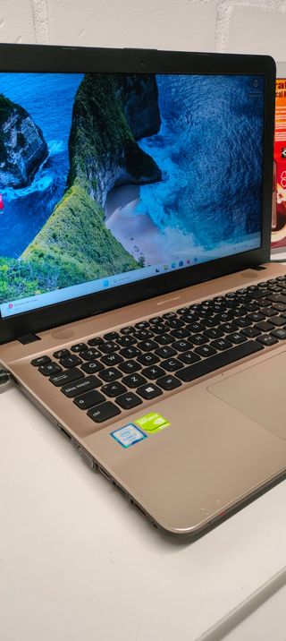 Portátil Asus i7 8GB RAM SSD + Batería REGALO