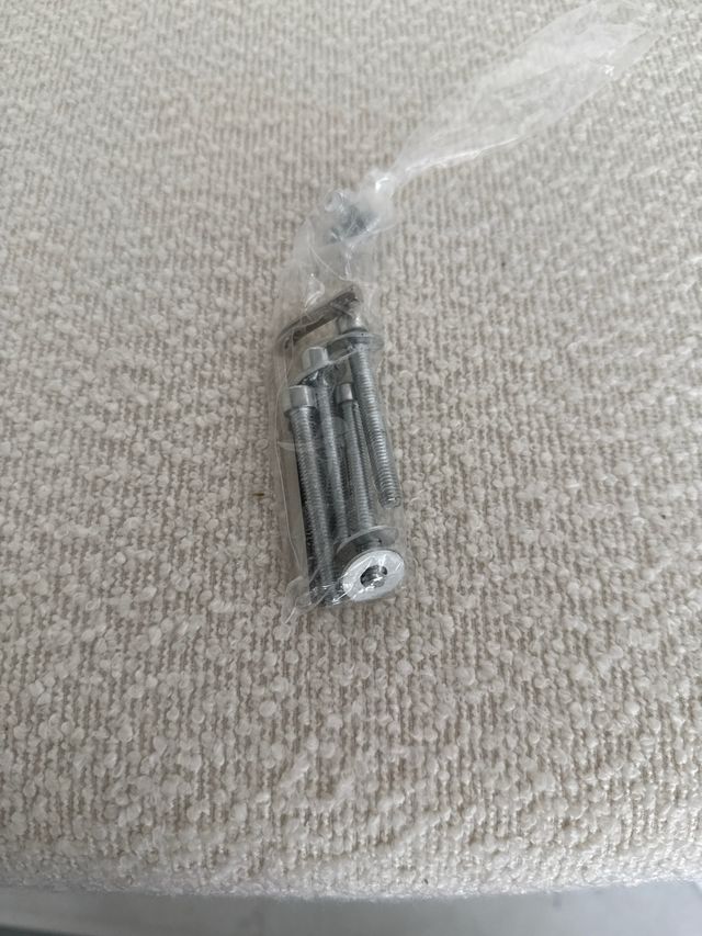 Elegante poltrona in lana sintetica in oro bianco