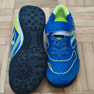 Botas de fútbol para niño talla 27