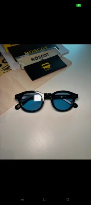 Gafas de sol Moscot negras y azules
Modelo LEMTOSH