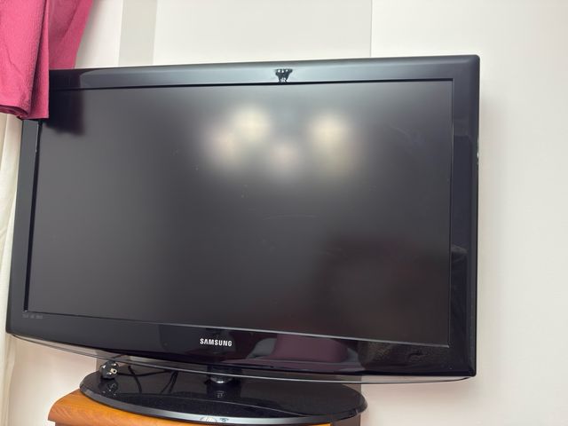 Televisor Samsung 40 Negro con TDT aparte