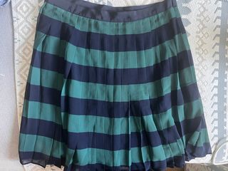 Falda plisada de rayas