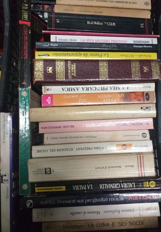 lotto di libri vecchi a 3 euro al pezzo