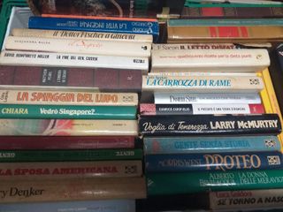 lotto di libri vecchi a 3 euro al pezzo