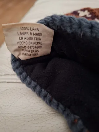 Gorro de lana unisex marrón y multicolor