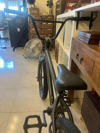 Bicicleta BMX como nueva muy poco uso 