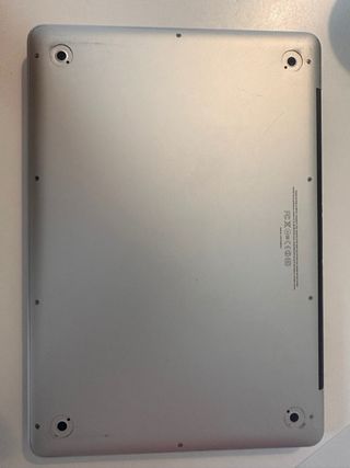 MacBook Pro 2011 Plata “macOS SEQUOIA”