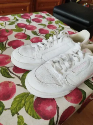 Deportivas Adidas Blancas y Rosas