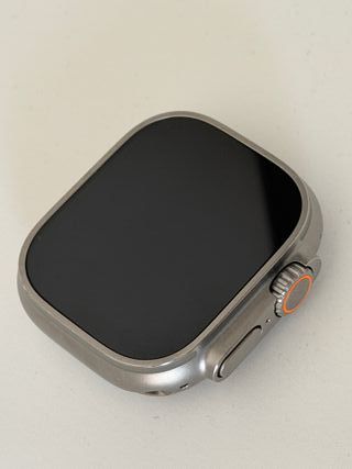Apple Watch Ultra 2 en su caja + 2 correas