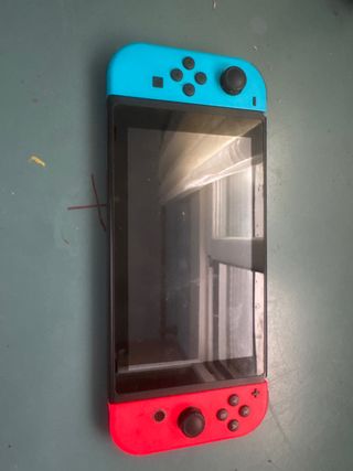 Nintendo Switch + Pokémon Let's Go Pikachu