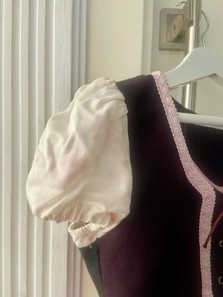 Vestido medieval rosa y blanco niña talla 8-9