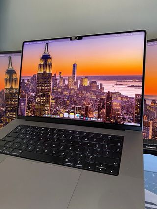 MacBook Pro M1 Max/64GB RAM/1TB SSD