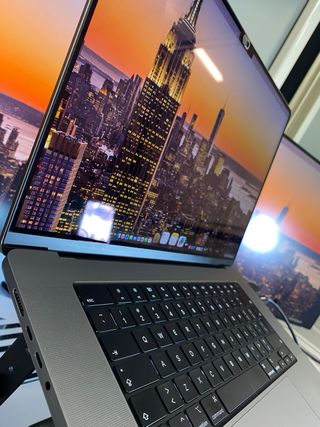 MacBook Pro M1 Max/64GB RAM/1TB SSD
