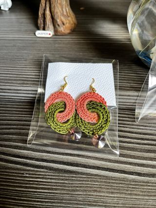 Bisutería artesanal pendientes hechos a mano
