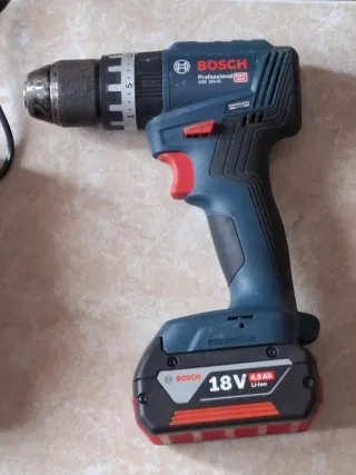 Taladro profesional Bosch 18V 4.0Ah. 