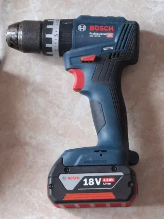 Taladro profesional Bosch 18V 4.0Ah. 