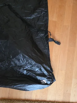 Cubierta para moto negra impermeable