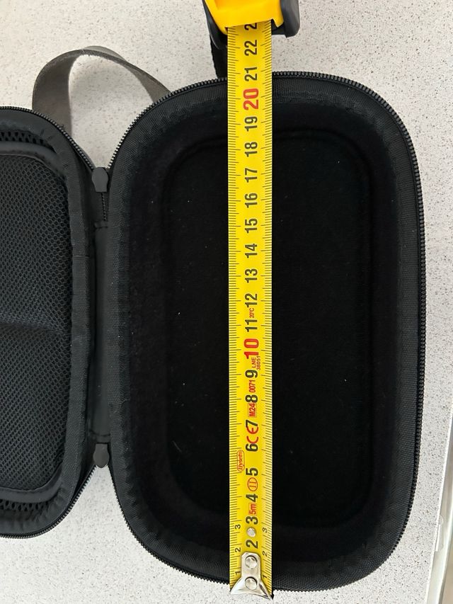 Funda UGREEN para cargadores y cables