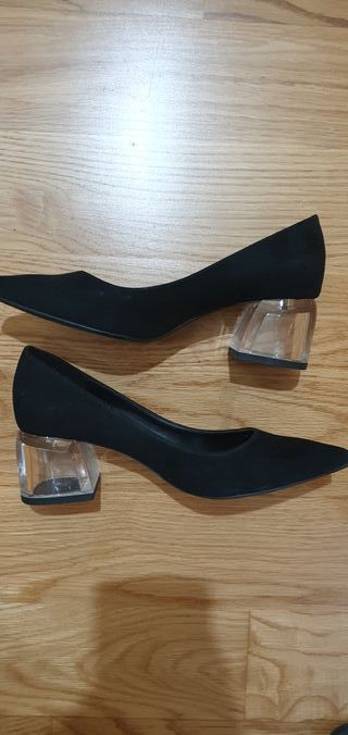 Pantalón Zara Talla S y Zapatos Bershka talla 35