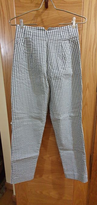 Pantalón Zara Talla S y Zapatos Bershka talla 35