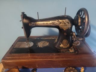 Máquina de coser Singer antigua (117 años)