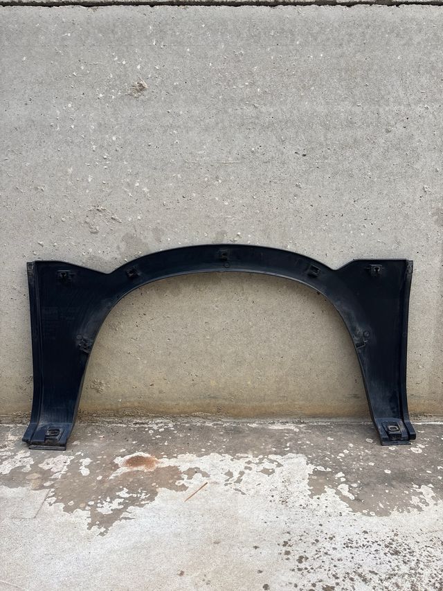 Plástico Paso Rueda Iveco Daily