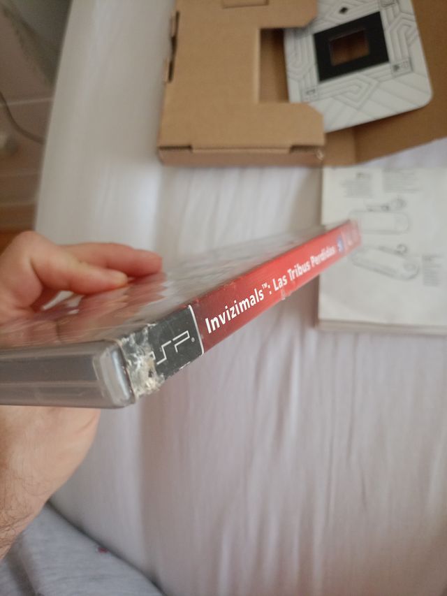 Cámara PSP + juego Invizimals 