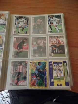 Álbum de cromos casi completo