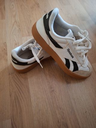 Zapatillas Reebok Blancas y Negras